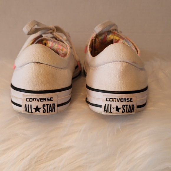 Converse White Sneakers with Pink Accents, Size 9 - Picture 4 of 5